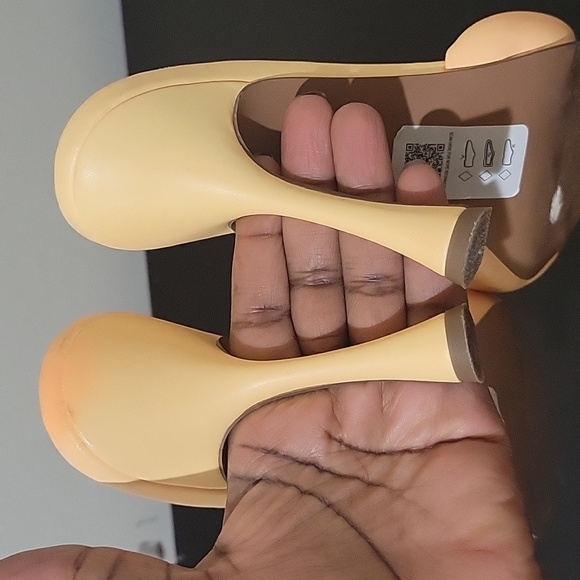 Mules - Picture 3 of 5